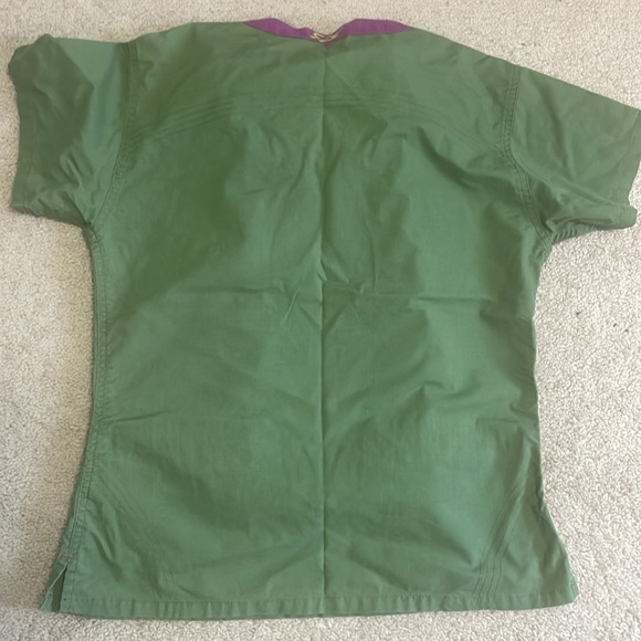 Green Scrub Set - Picture 5 of 5